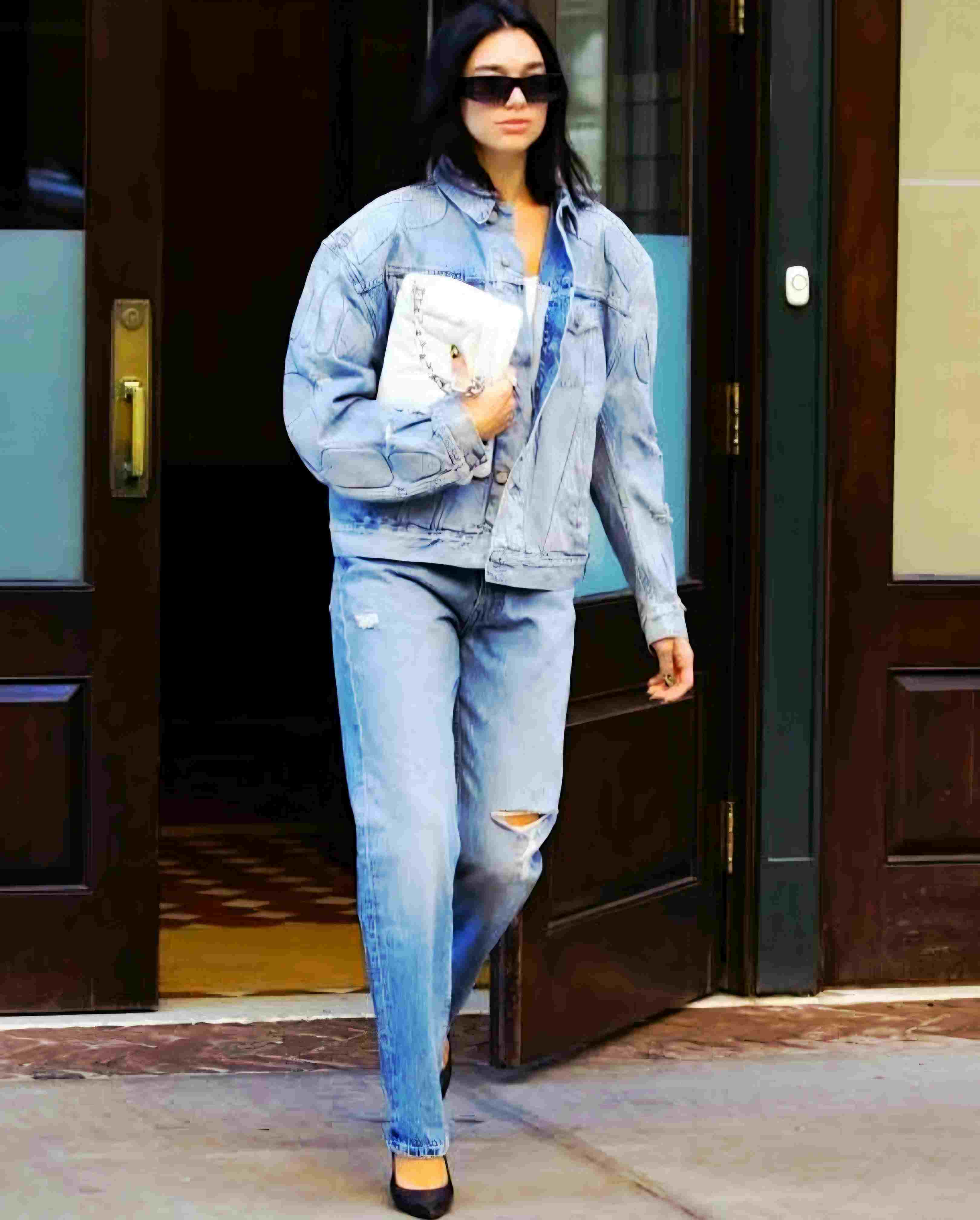 استایل جین روی جین دوا لیپا – Dua Lipa denim on denim outfit