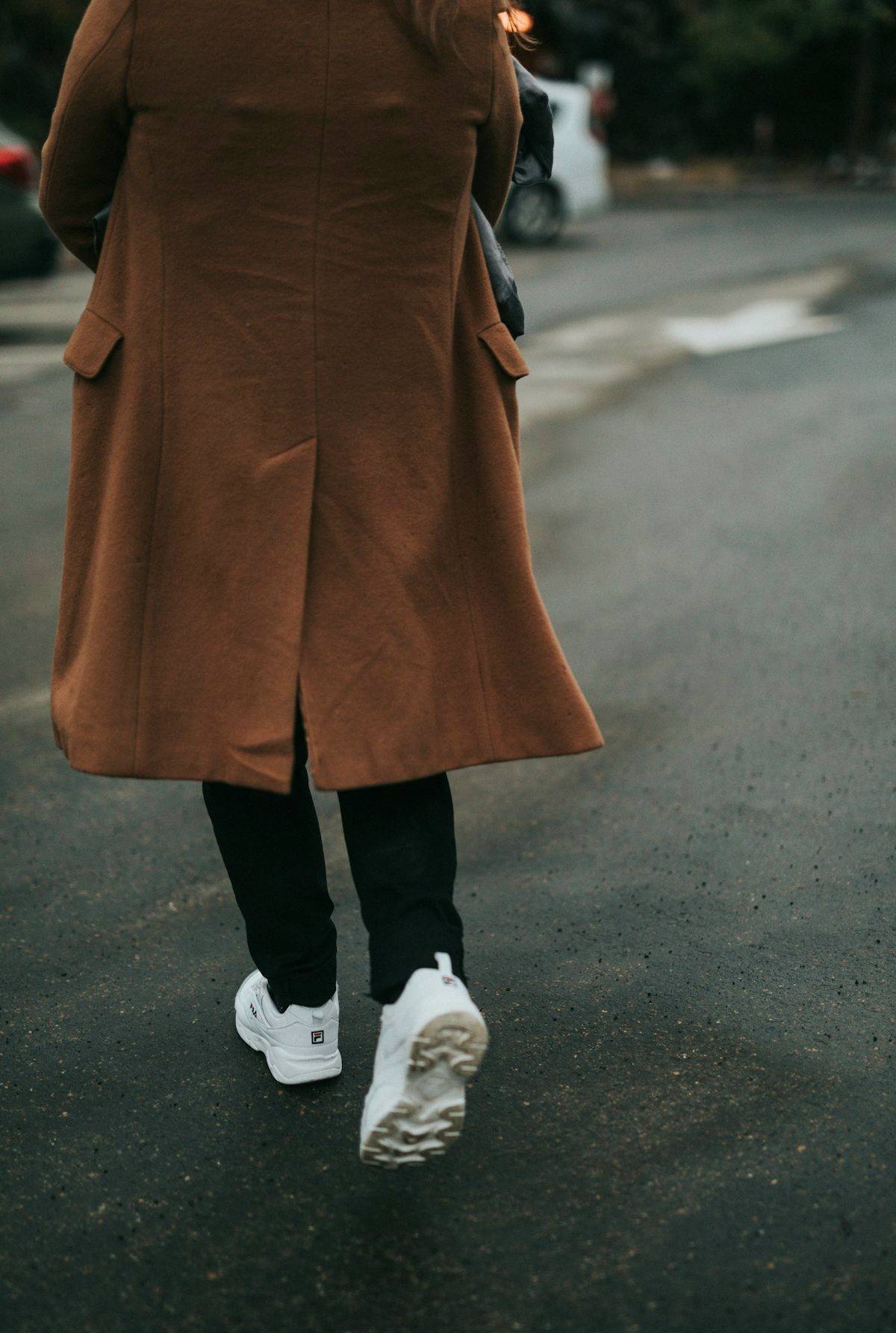 street minimal outfit fall fashion look neutral tones